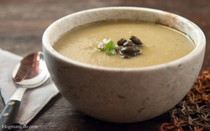 Sopa de Abobrinha Cremosa com Cogumelo e Manjericão